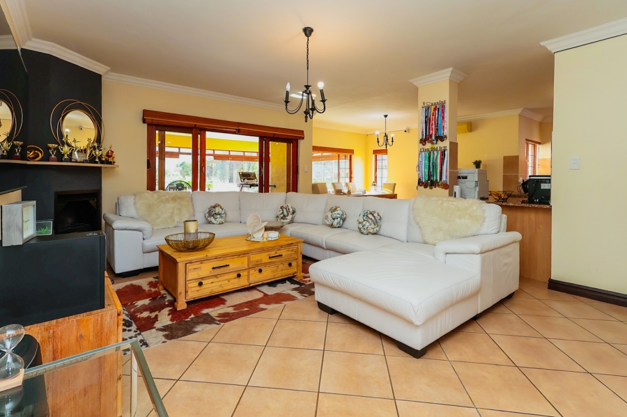 3 Bedroom Property for Sale in The Coves North West